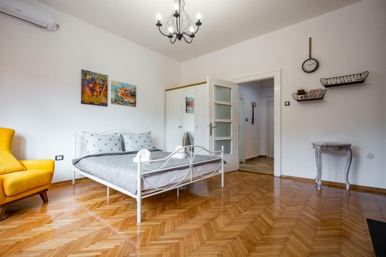 Apartment Korzo Novi Sad Exteriör bild